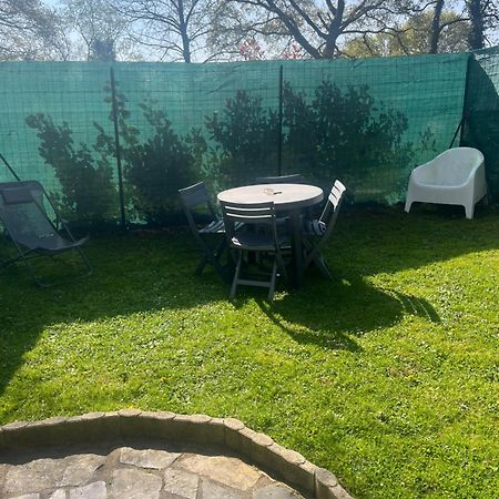 La Petite Maison De Kerguiniou Glomel Bagian luar foto