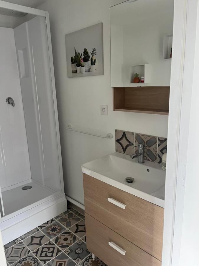La Petite Maison De Kerguiniou Glomel Bagian luar foto